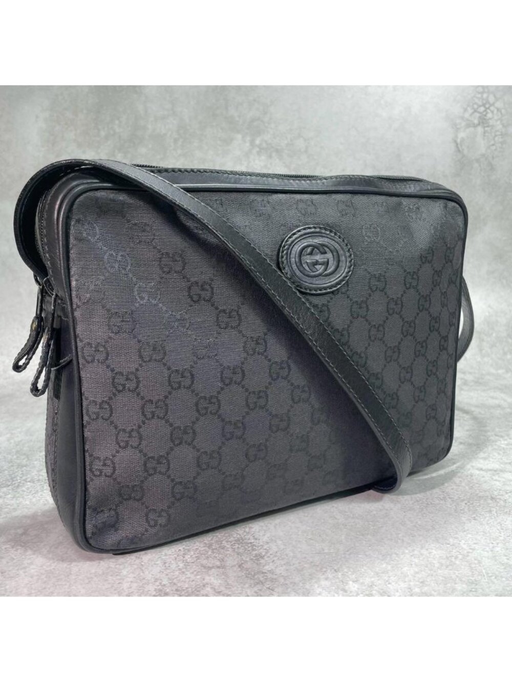 Gucci GG Shoulder Bag Black Leather Logo Canvas